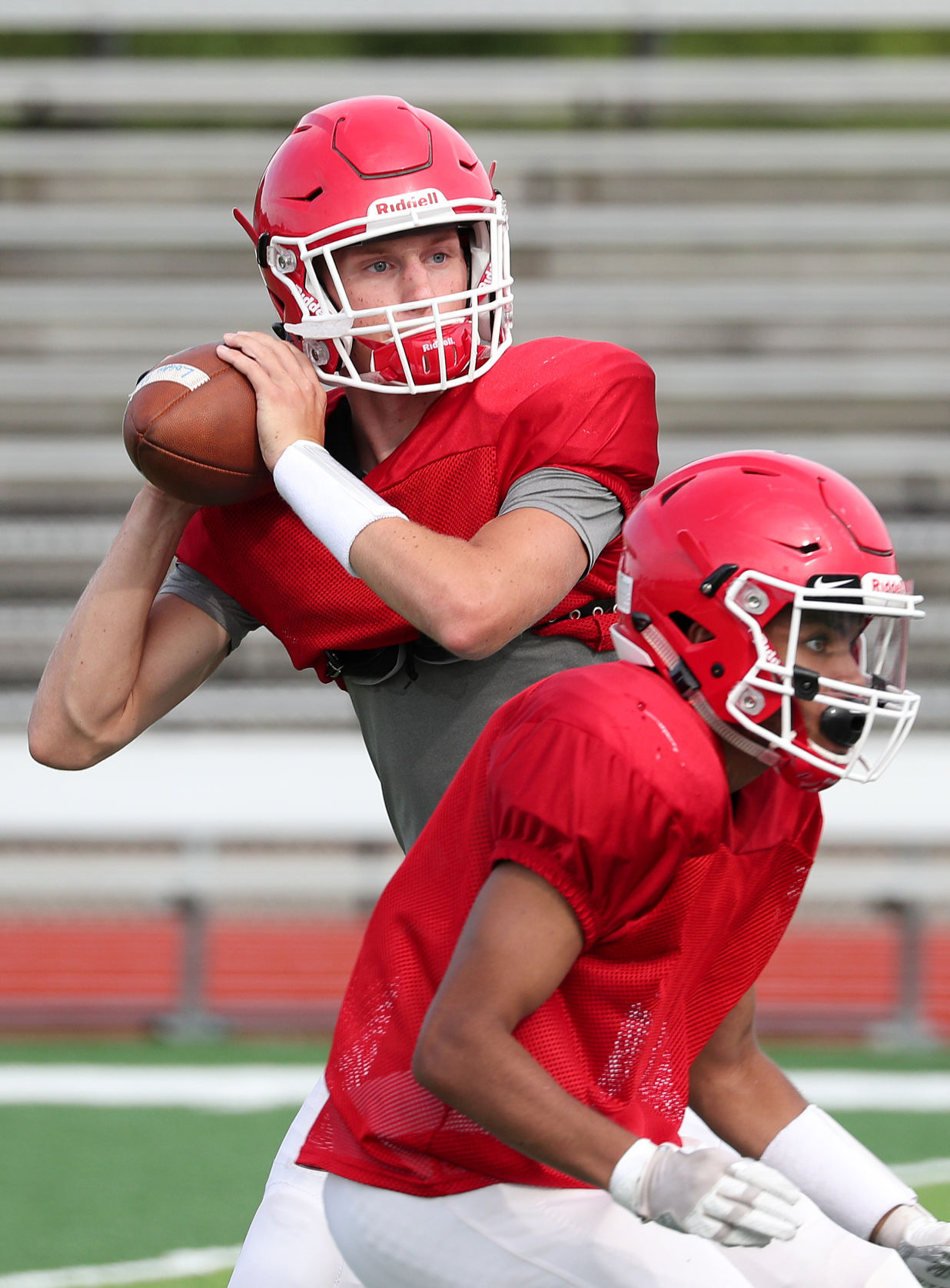 High school football preview: Matt Escher takes over under center for La Crosse Logan